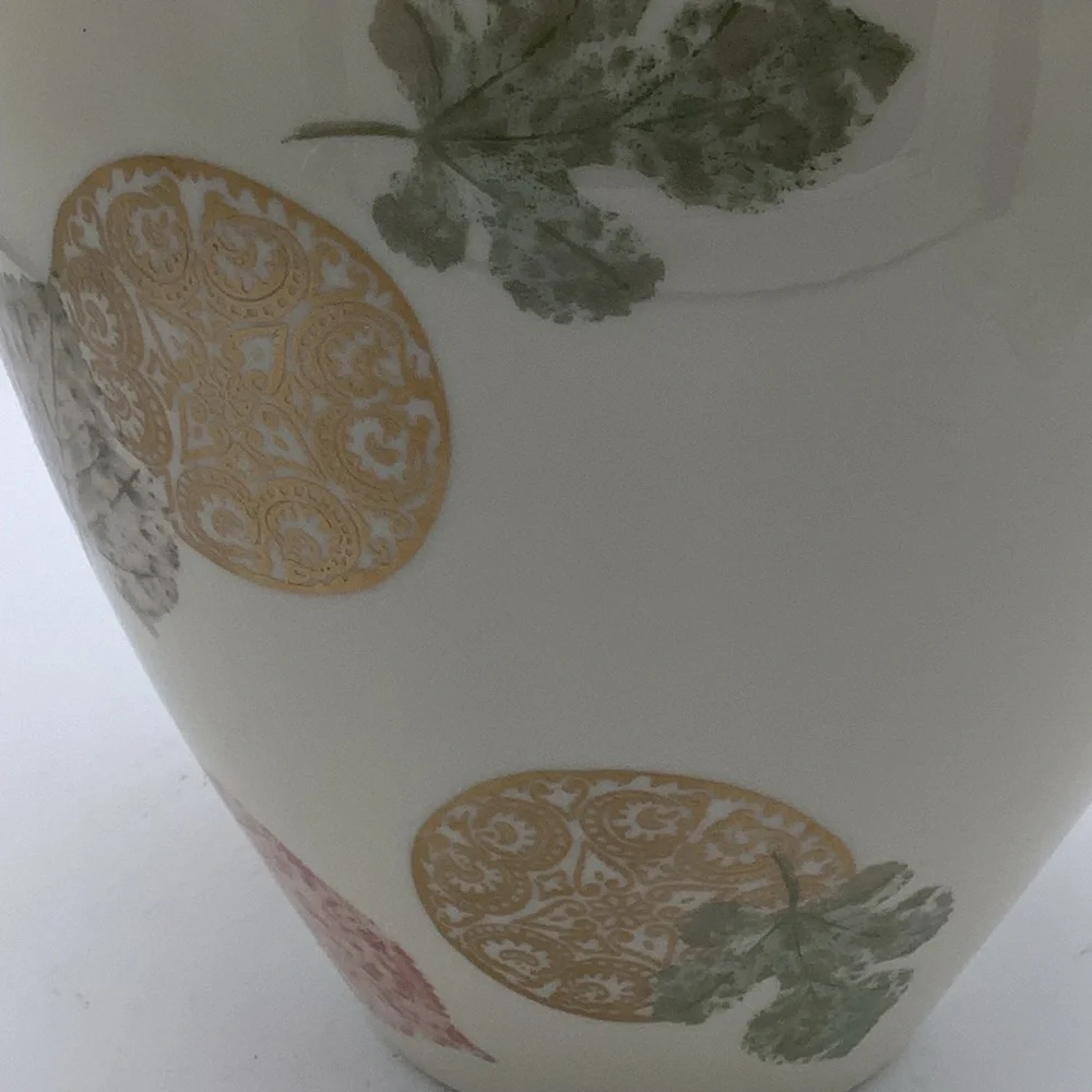 Lenox Nature’s Impressions Large Leaf Pattern Vase